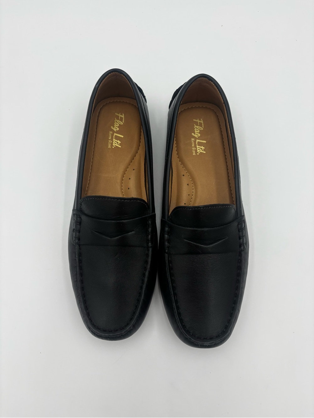 NEVER WORN- Women’s Black Penny Loafer Mocs
